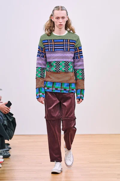 Look 30